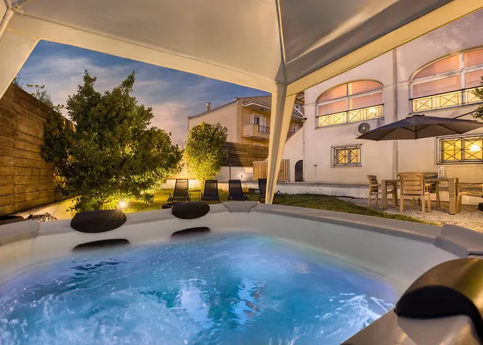 Mi Casa - Serene Garden Retreat, 2 Bedroom House